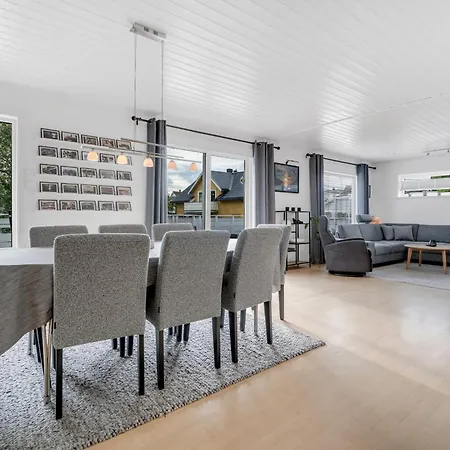 Fairytale House I Groups & Family Tromsø